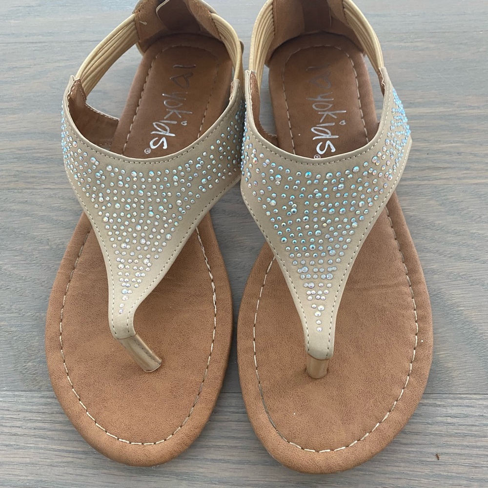Girl’s Tan Sparkle Sandals